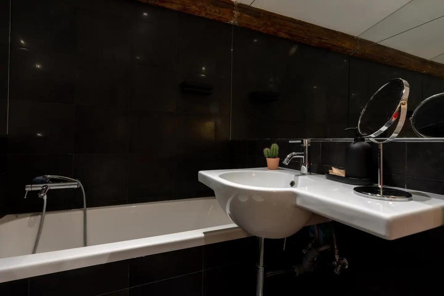Appartement 15 Min From Piazza Venezia Skyline Sanctuary In Trastevere